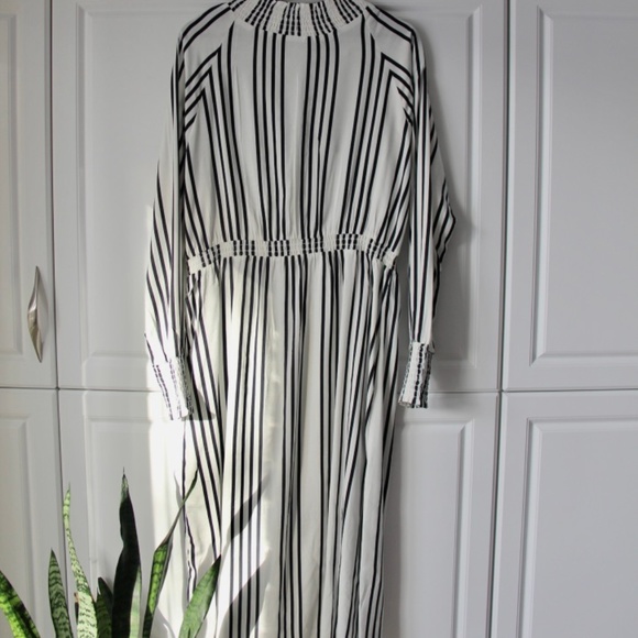 Striped High Neck Midi Dress - Picture 2 of 6
